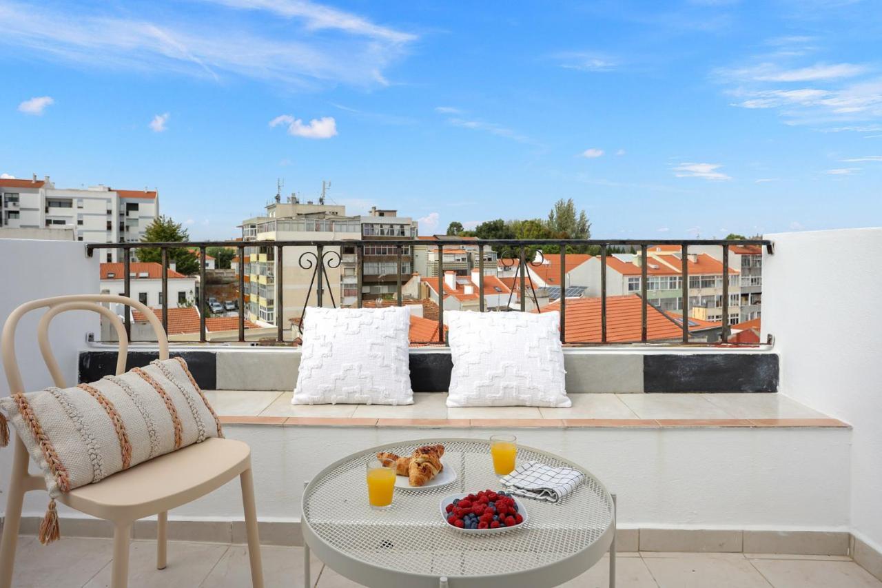 Sunny 2 Bedroom Apartment In Almada - Balconies With River View Exterior foto